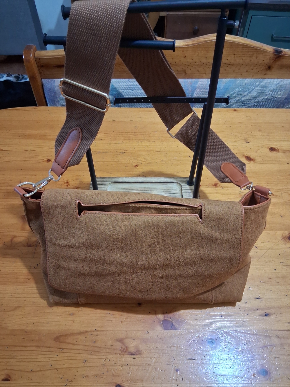 Classic Tan Messenger Bag/Sachel with Adjustable Strap
